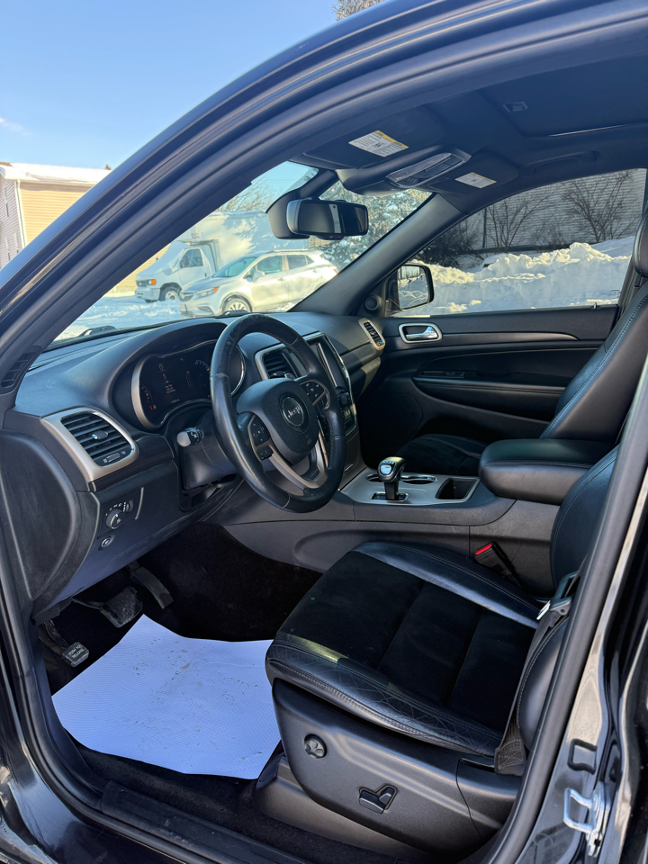 Jeep Grand Cherokee Laredo 4WD 2015