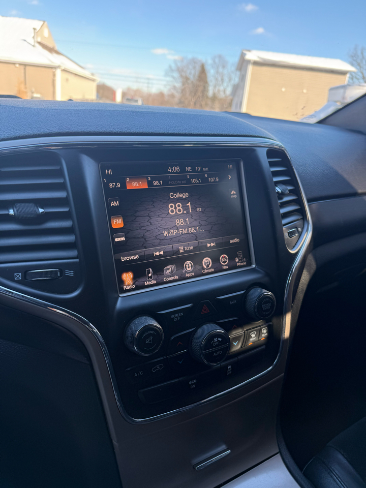 Jeep Grand Cherokee Laredo 4WD 2015