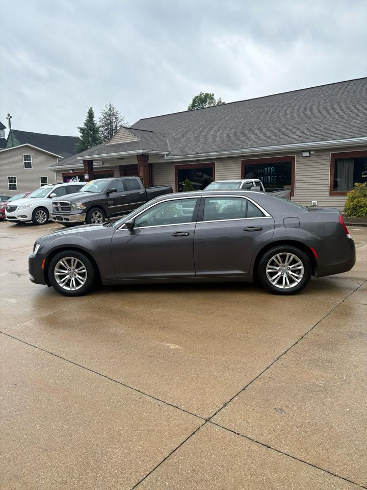 Chrysler 300 Limited RWD 2017