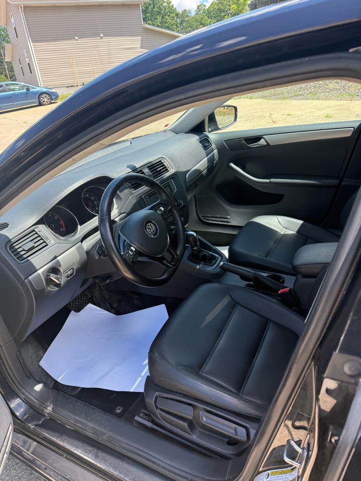 Volkswagen Jetta 1.4T SE 6A 2017