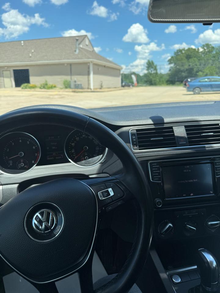 Volkswagen Jetta 1.4T SE 6A 2017