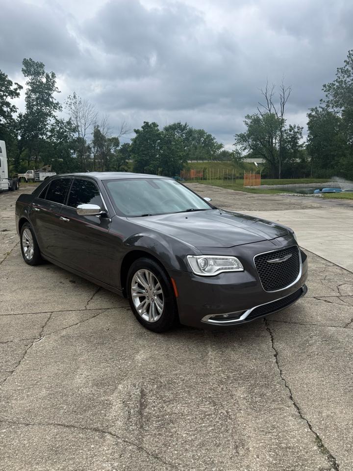 Chrysler 300  2016