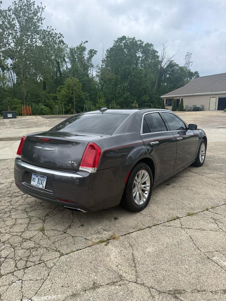 Chrysler 300  2016