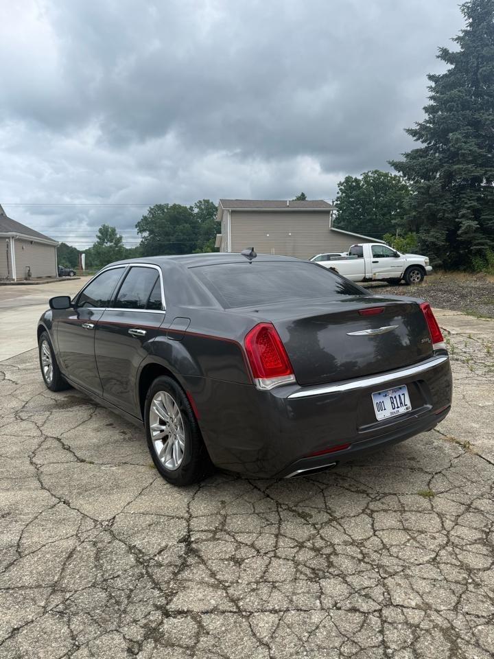 Chrysler 300  2016