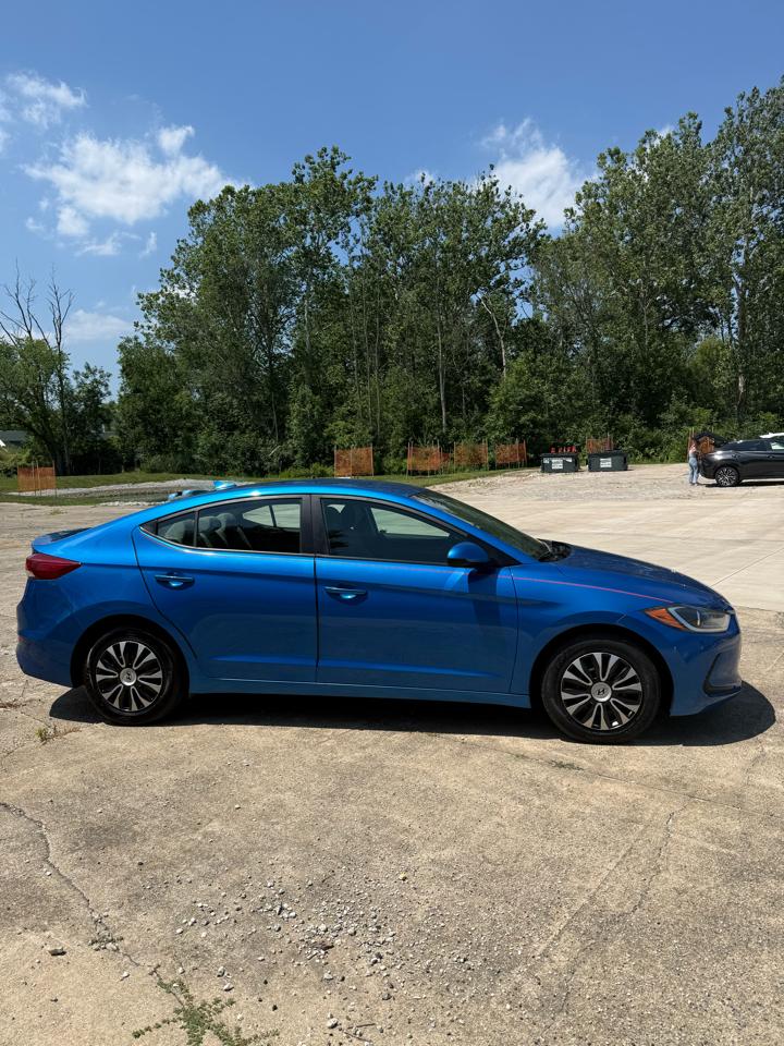 Hyundai Elantra SE 6AT 2017