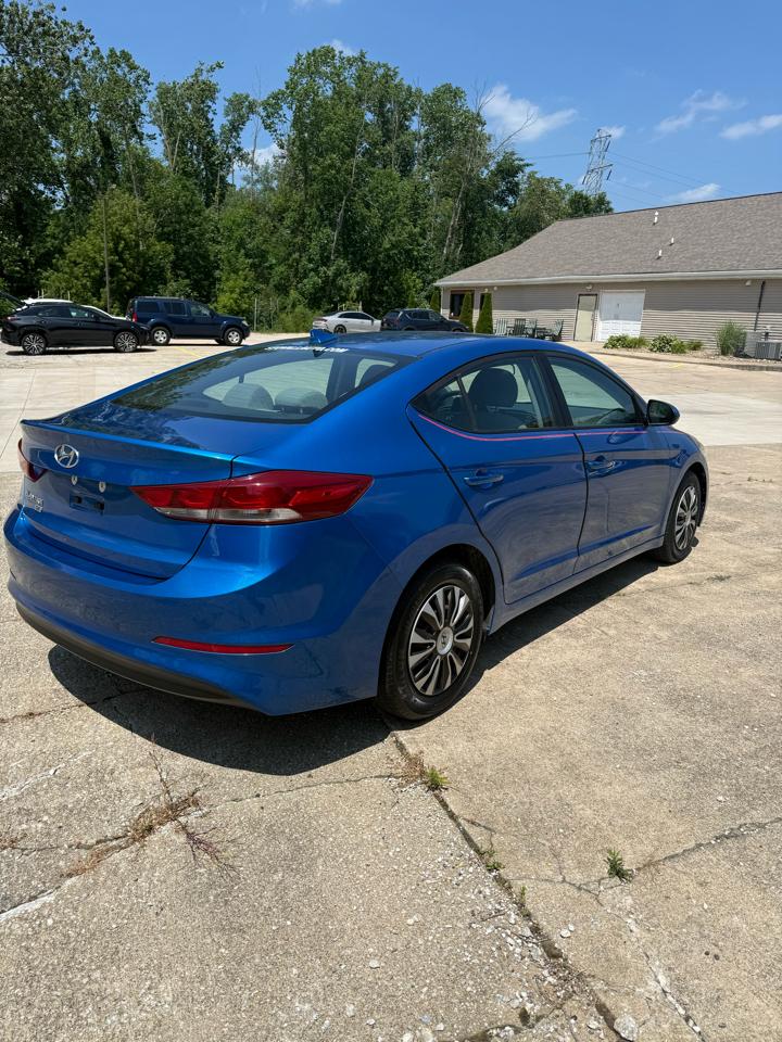 Hyundai Elantra SE 6AT 2017