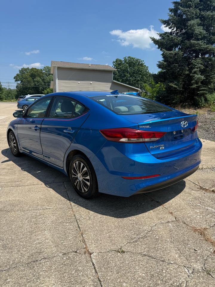 Hyundai Elantra SE 6AT 2017