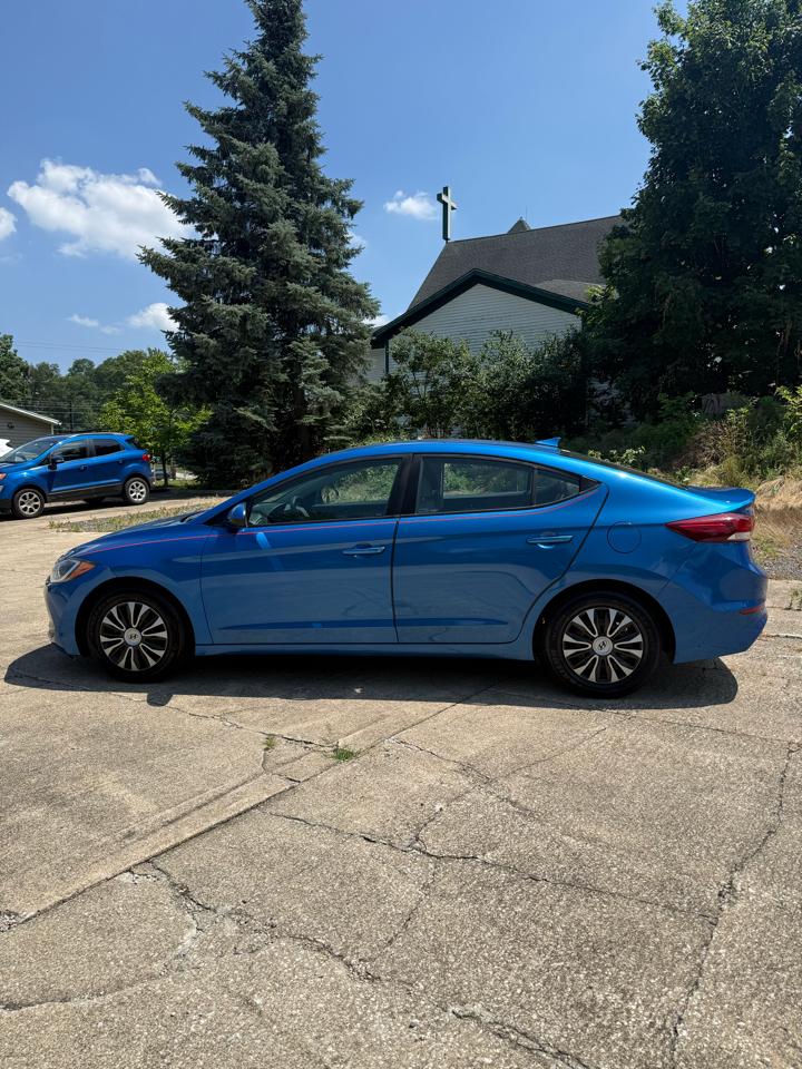 Hyundai Elantra SE 6AT 2017