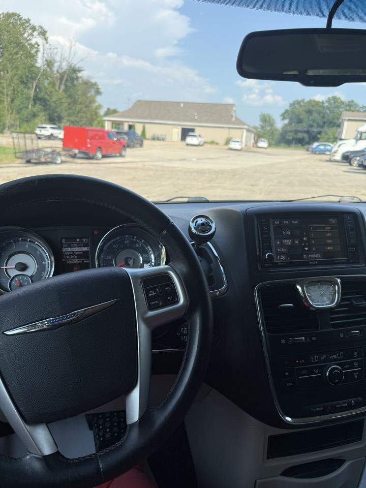 Chrysler Town & Country Touring 2016