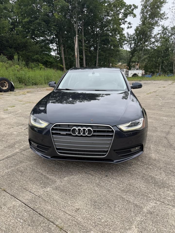 Audi A4 2.0T Sedan quattro Tiptronic 2013