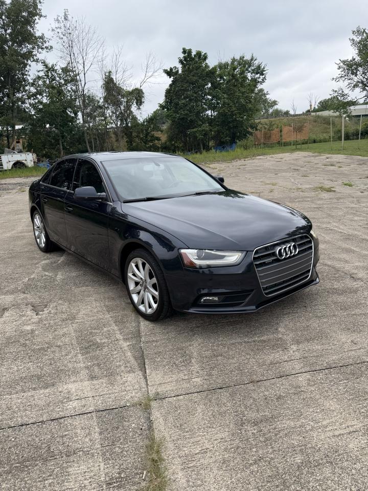 Audi A4 2.0T Sedan quattro Tiptronic 2013