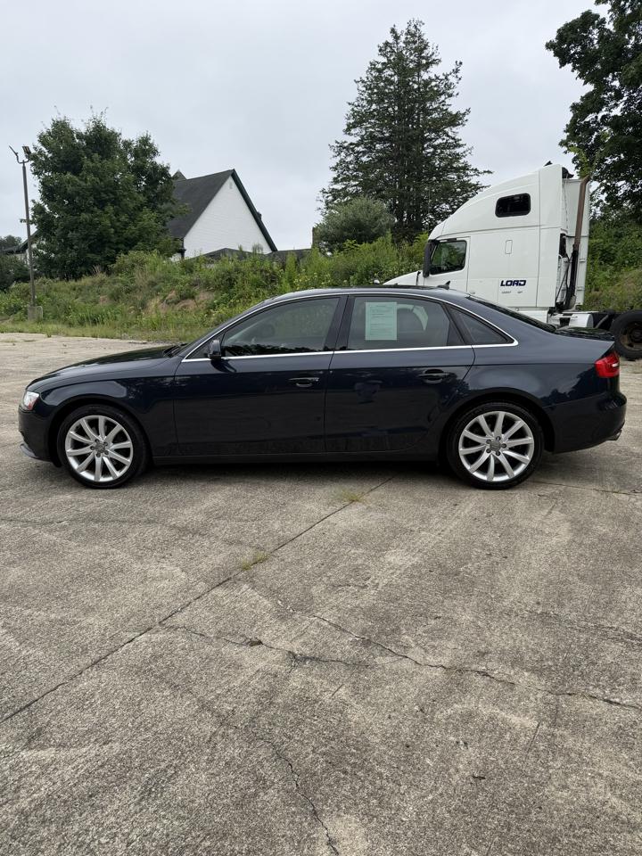 Audi A4 2.0T Sedan quattro Tiptronic 2013