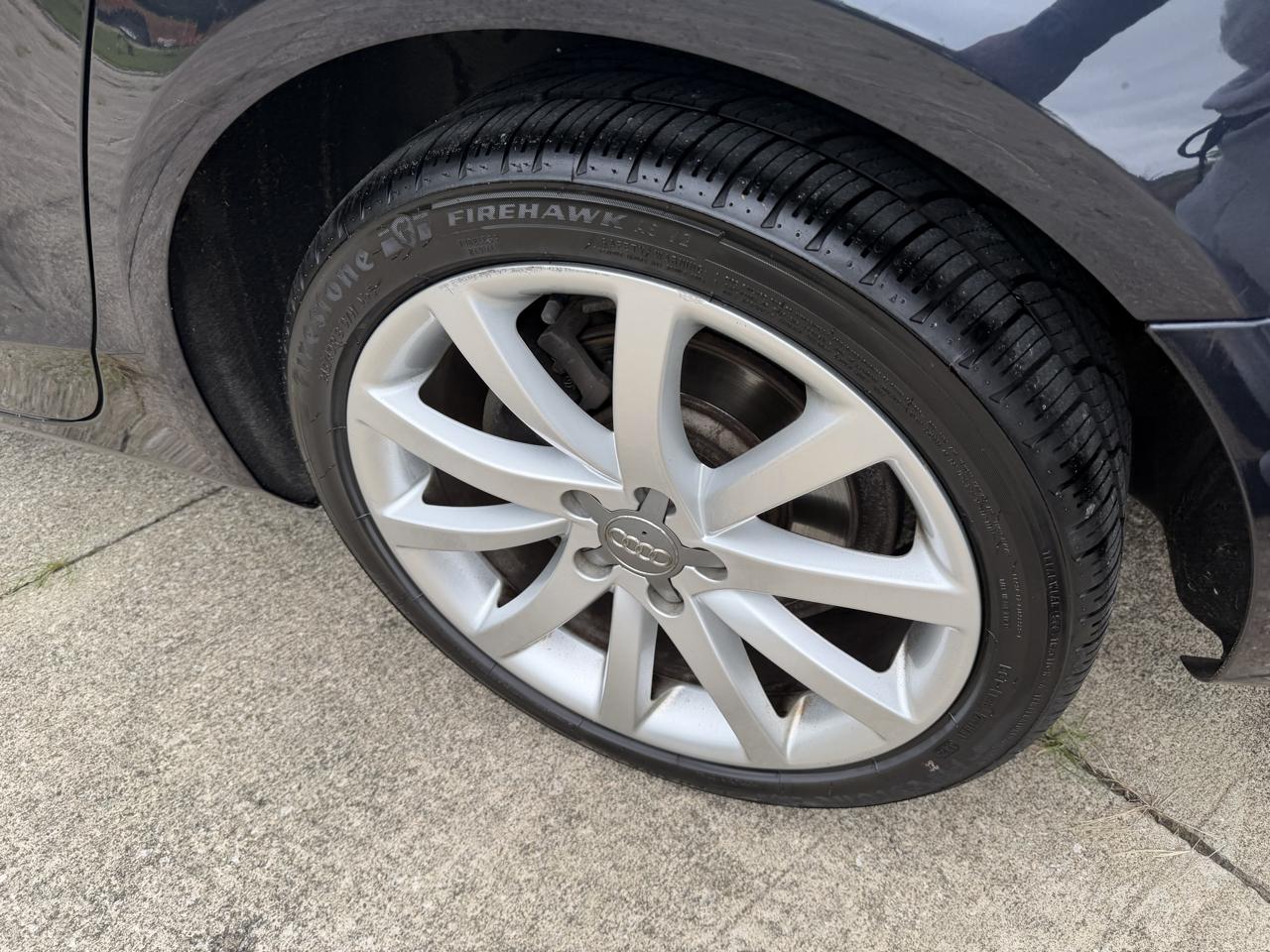 Audi A4 2.0T Sedan quattro Tiptronic 2013