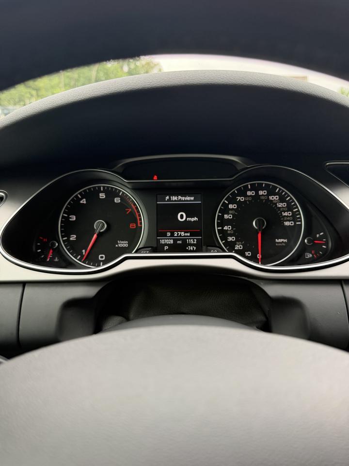 Audi A4 2.0T Sedan quattro Tiptronic 2013