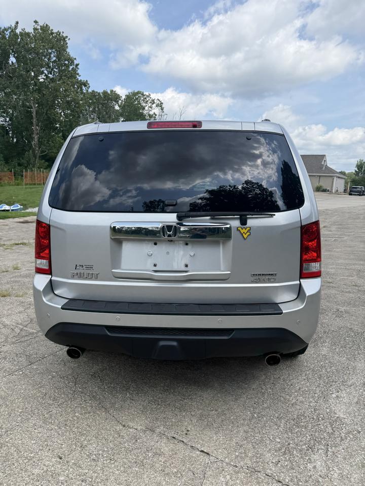 Honda Pilot Touring 4WD 5-Spd AT with DVD 2013
