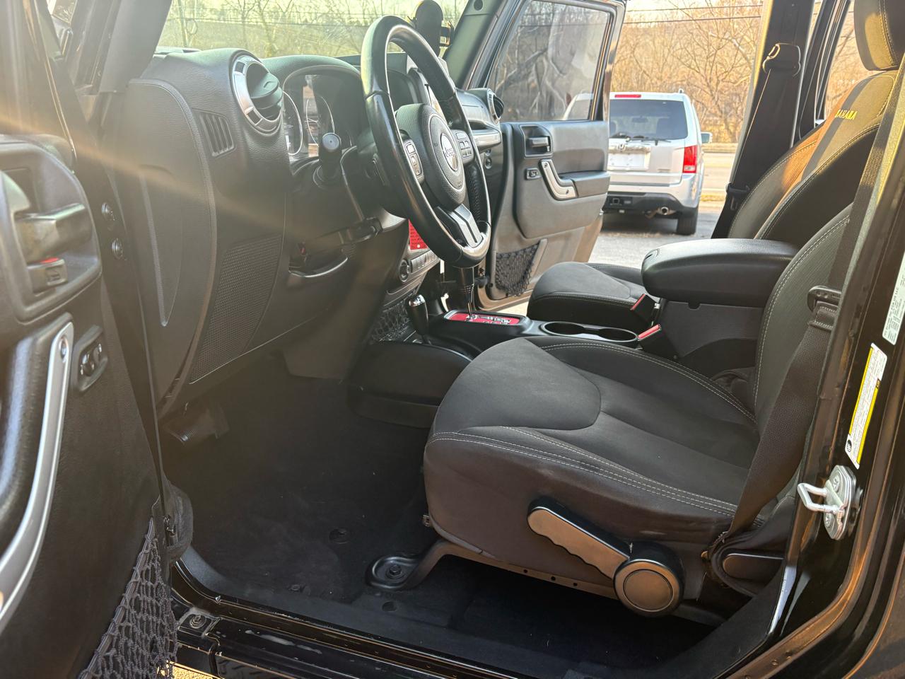 Jeep Wrangler Unlimited Sahara 4WD 2015