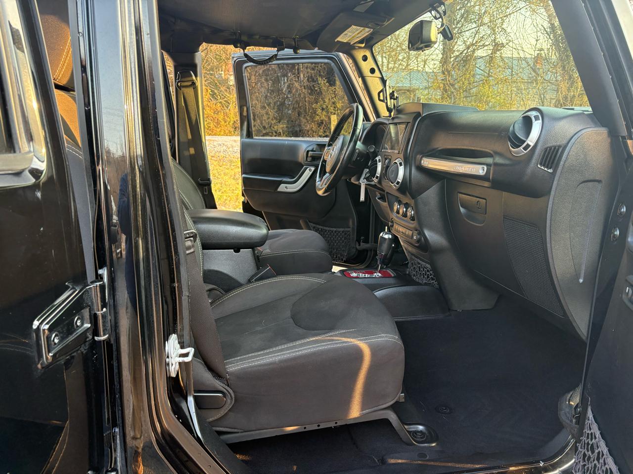 Jeep Wrangler Unlimited Sahara 4WD 2015