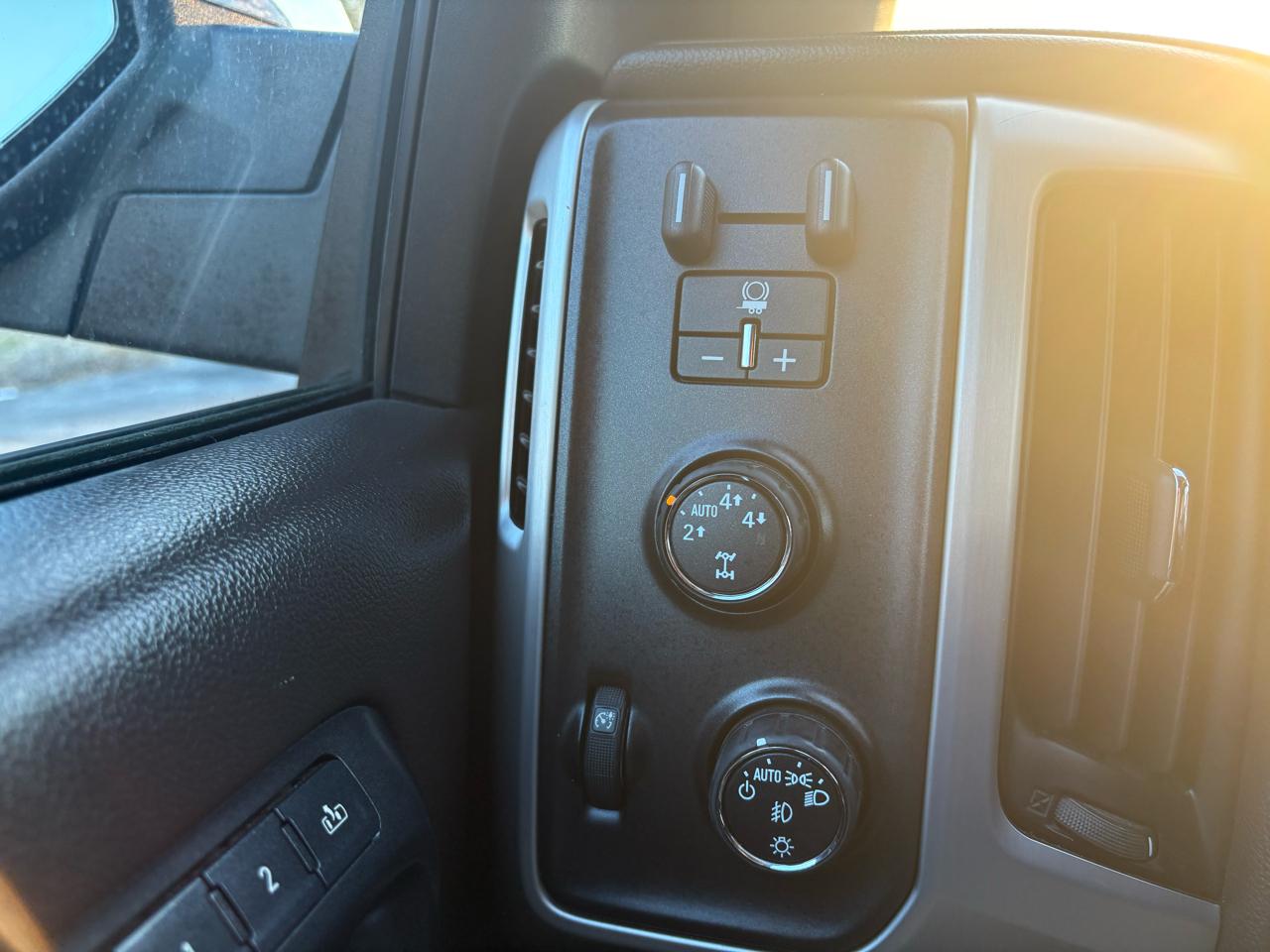 GMC Sierra 1500 SLT Crew Cab 4WD 2014