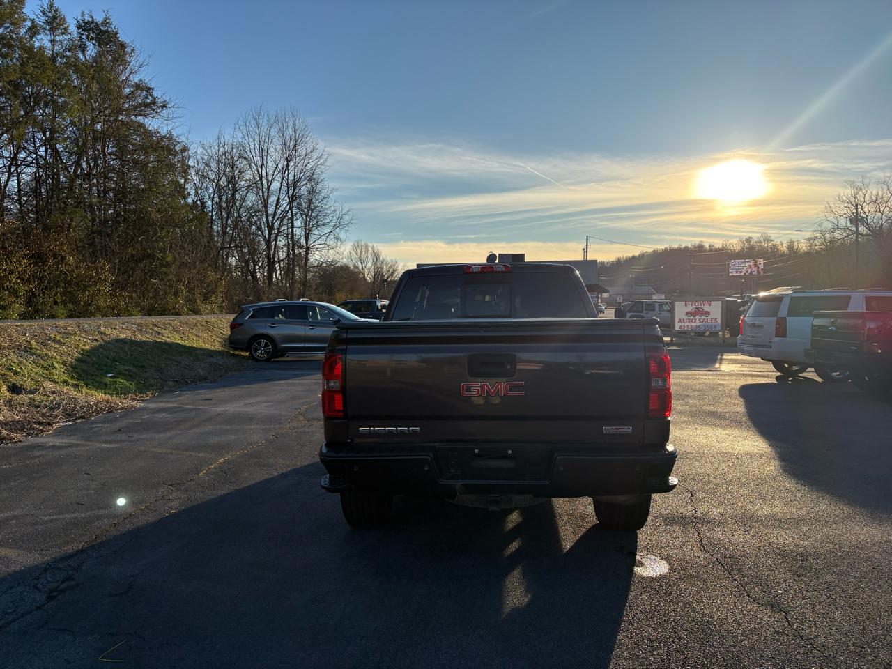 GMC Sierra 1500 SLT Crew Cab Long Box 4WD 2015