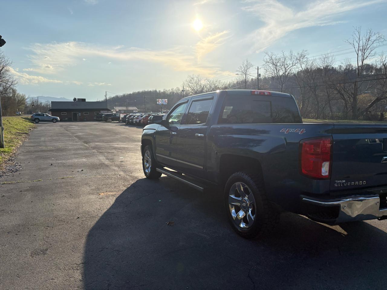 Chevrolet Silverado 1500 LTZ Crew Cab 4WD 2017
