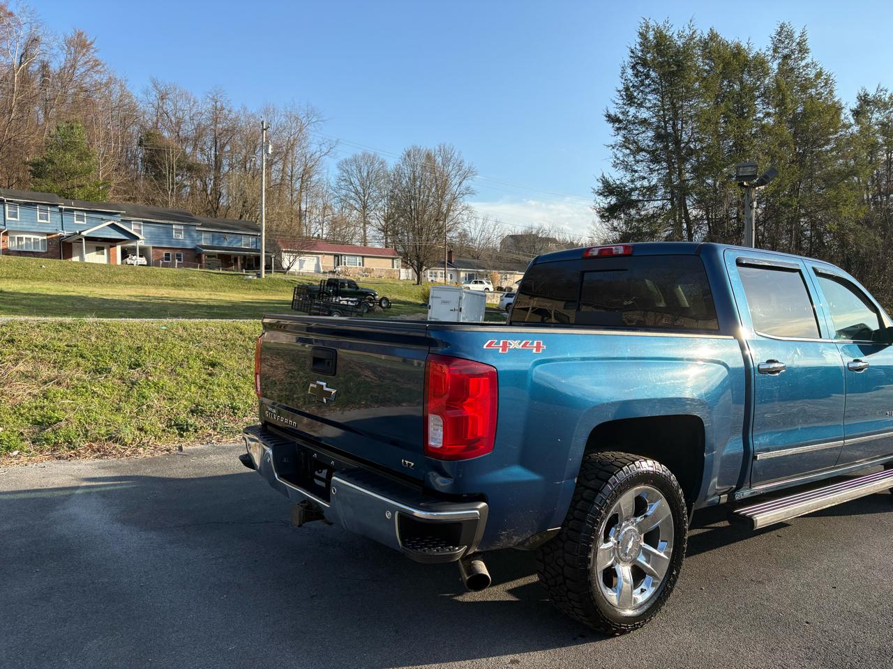 Chevrolet Silverado 1500 LTZ Crew Cab 4WD 2017