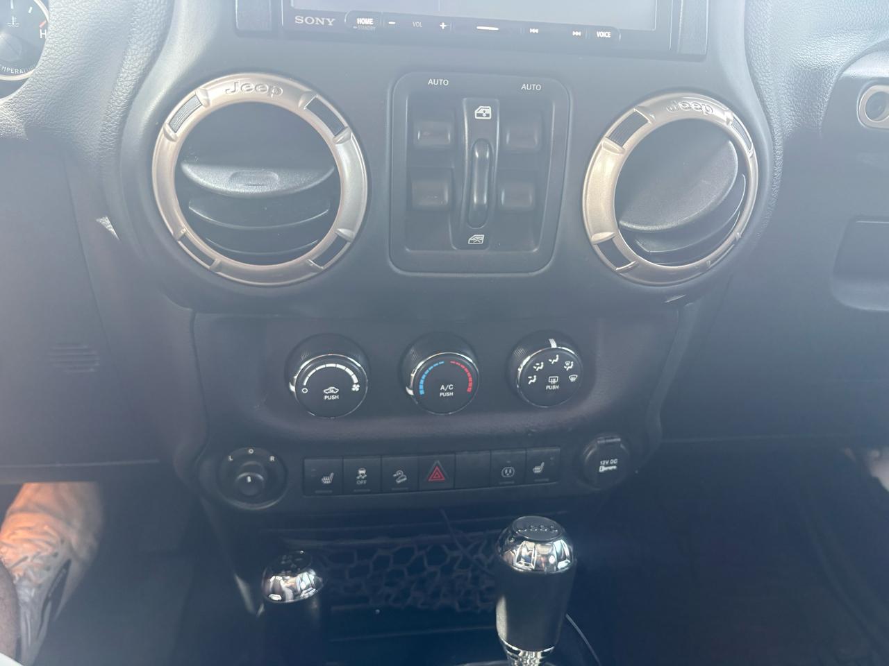 Jeep Wrangler Unlimited Sahara 4WD 2016