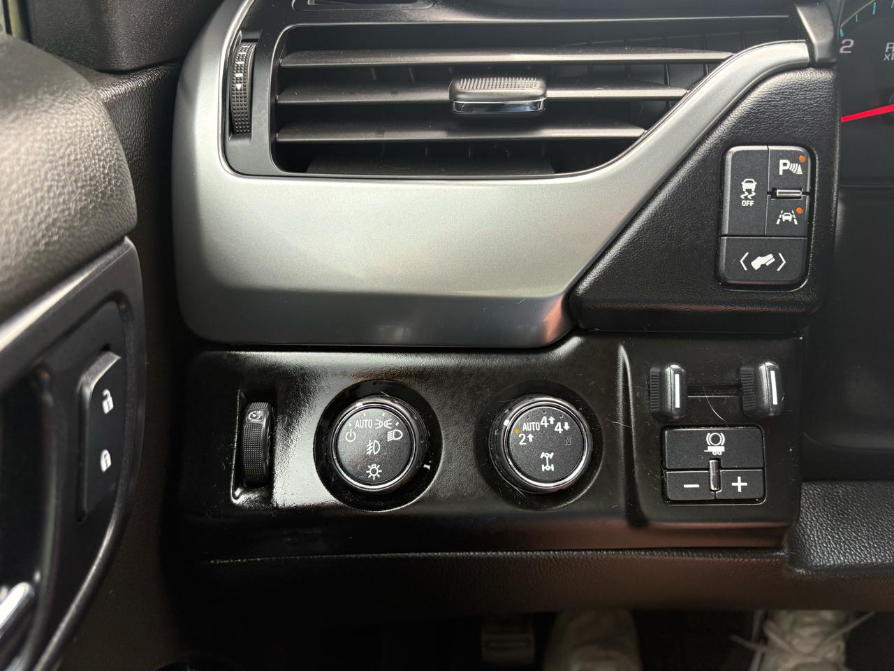 Chevrolet Suburban Premier 4WD 2020