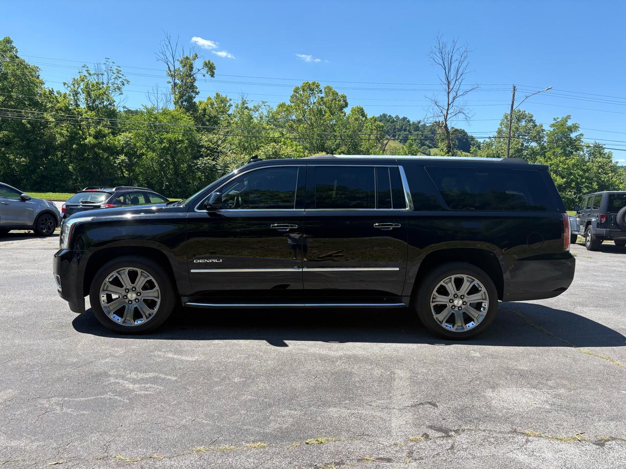 GMC Yukon XL Denali 4WD 2016