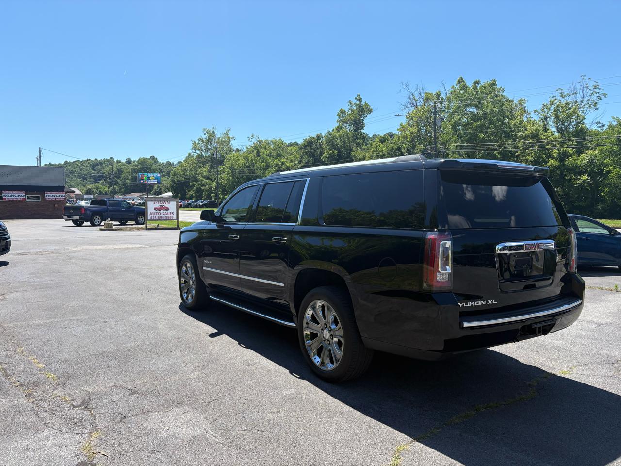 GMC Yukon XL Denali 4WD 2016