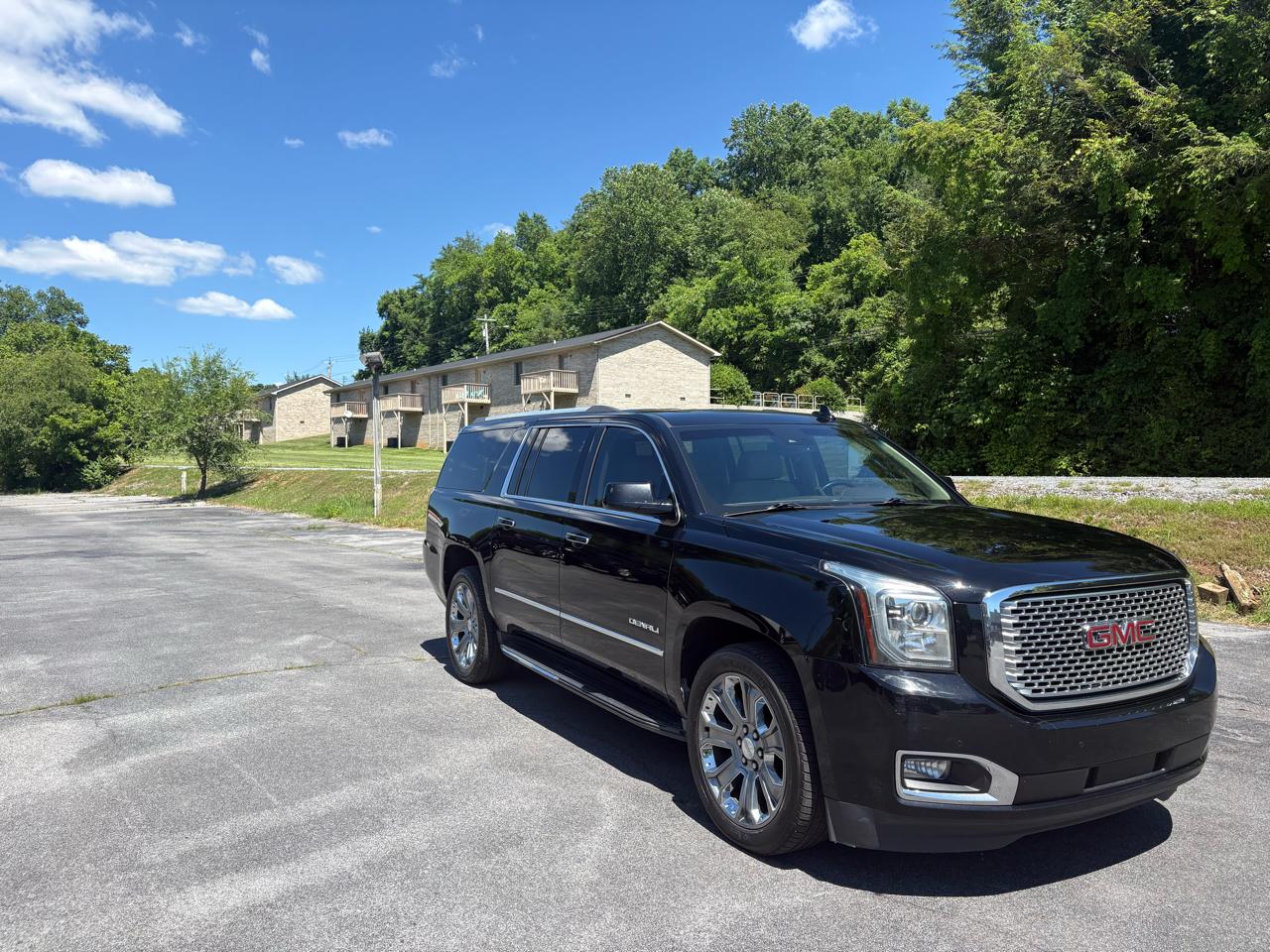 GMC Yukon XL Denali 4WD 2016