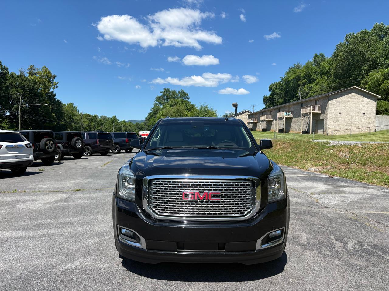 GMC Yukon XL Denali 4WD 2016