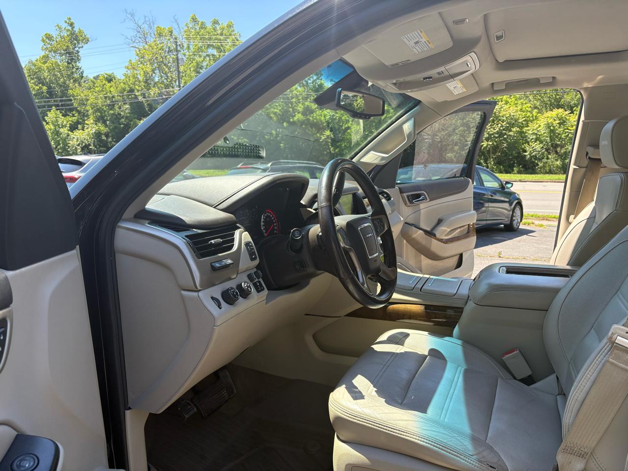 GMC Yukon XL Denali 4WD 2016