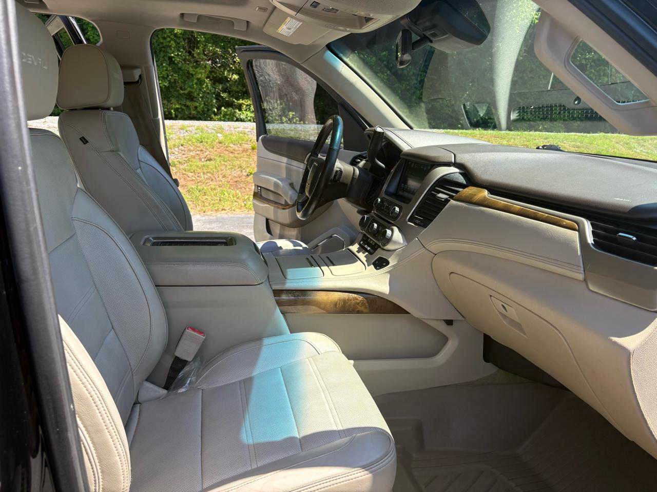 GMC Yukon XL Denali 4WD 2016