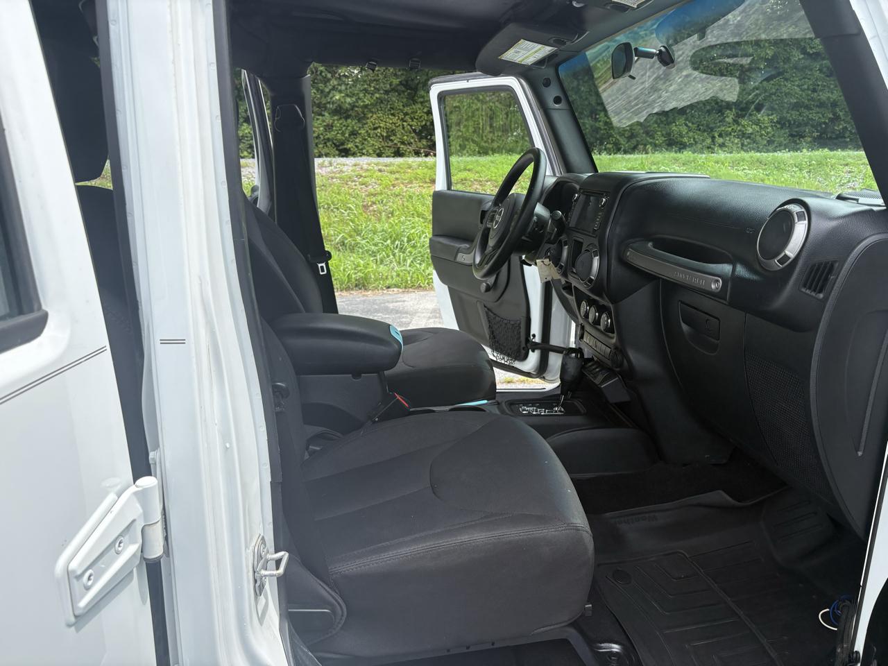 2017 Jeep Wrangler Unlimited Sport - Photo 13