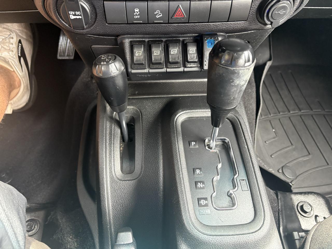 2017 Jeep Wrangler Unlimited Sport - Photo 18