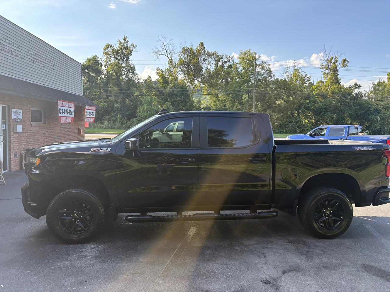 Chevrolet Silverado 1500 LT Trail Boss Crew Cab 4WD 2020