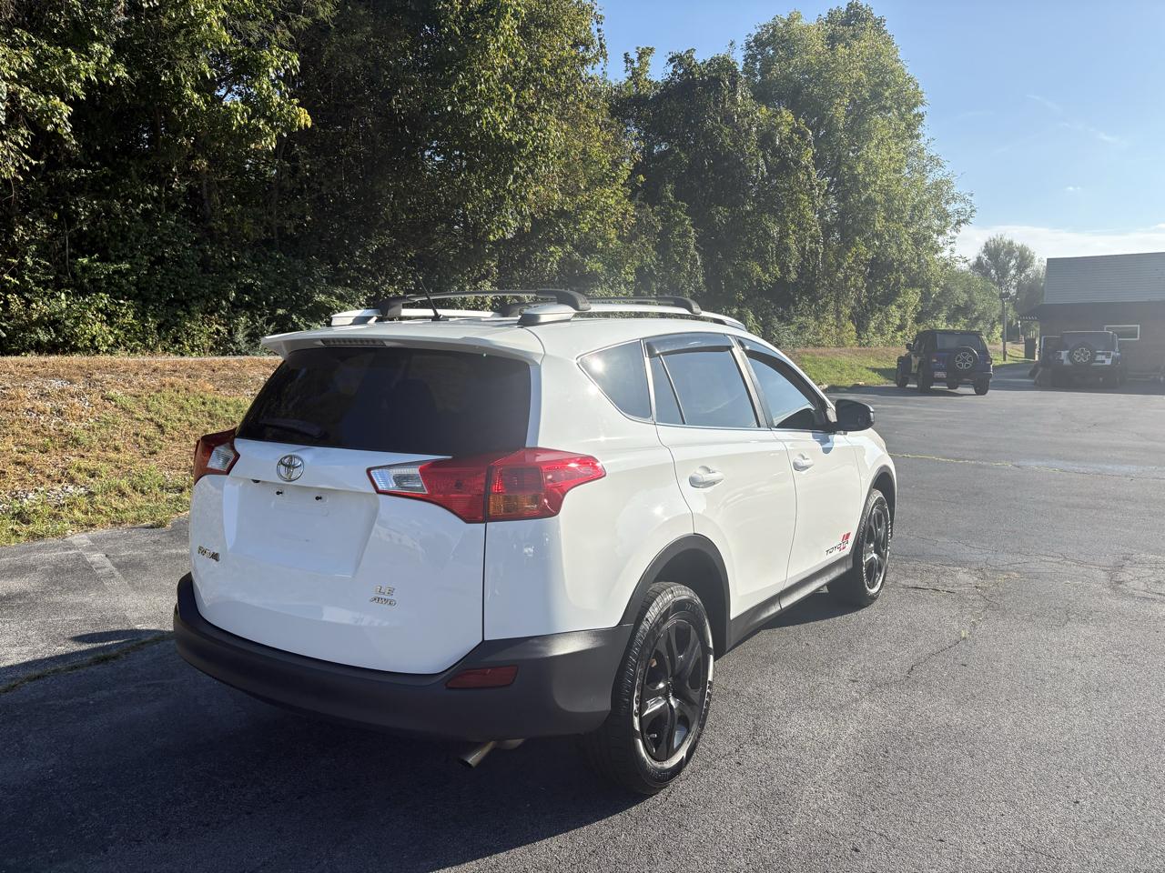 Toyota RAV4 LE AWD 2015