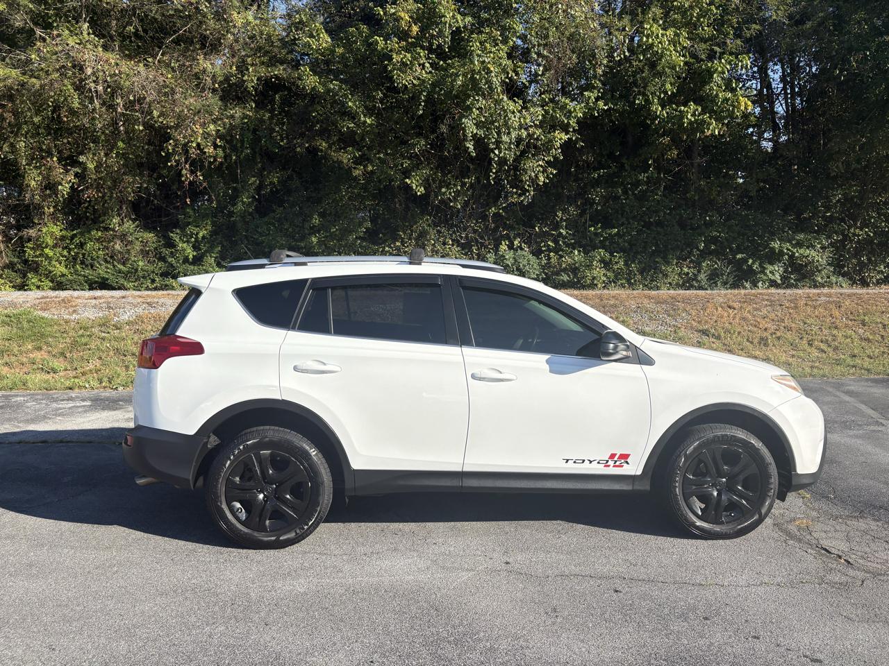 Toyota RAV4 LE AWD 2015