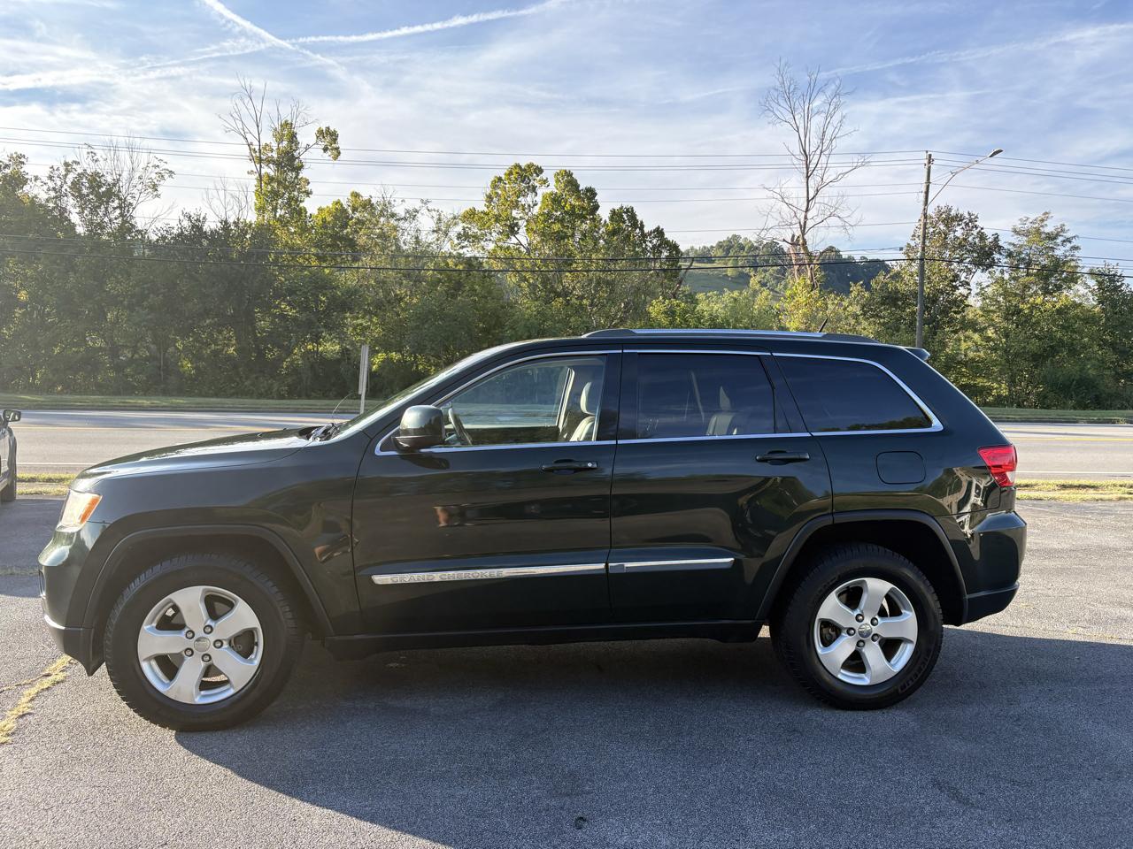 Jeep Grand Cherokee Laredo 4WD 2011