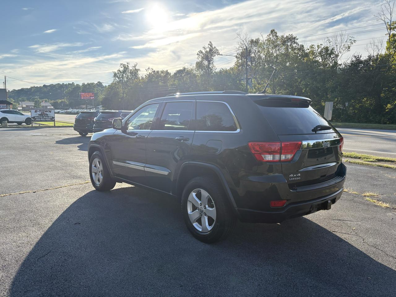 Jeep Grand Cherokee Laredo 4WD 2011