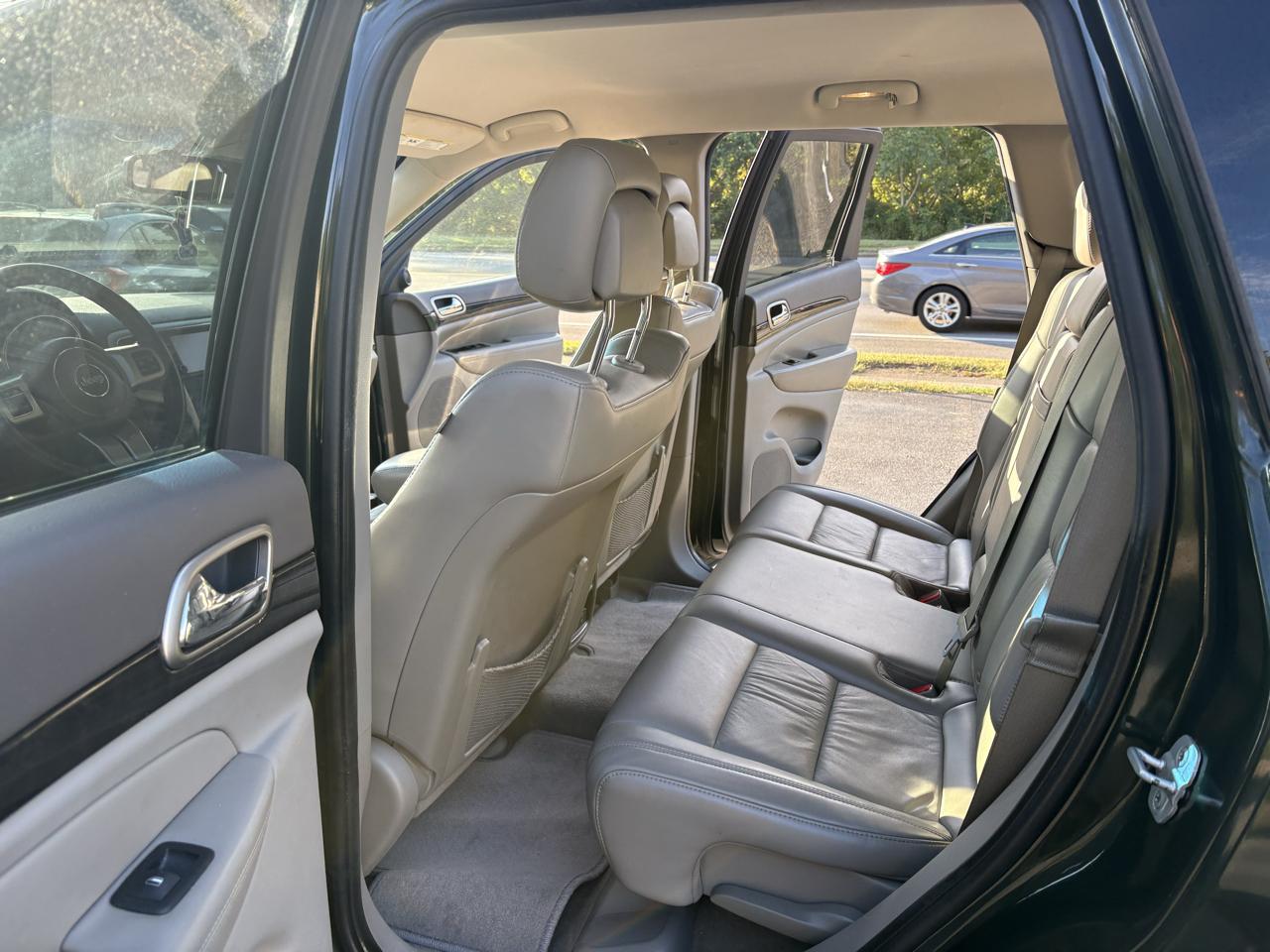 Jeep Grand Cherokee Laredo 4WD 2011