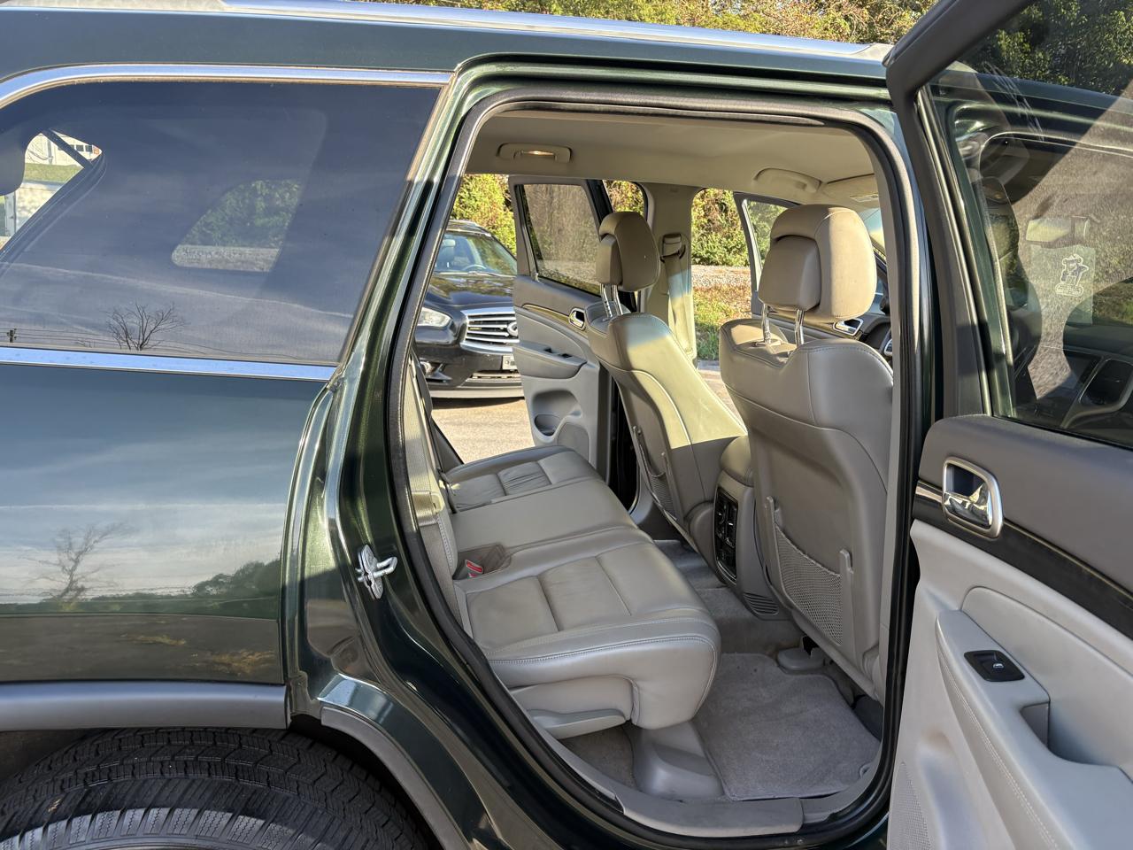 Jeep Grand Cherokee Laredo 4WD 2011