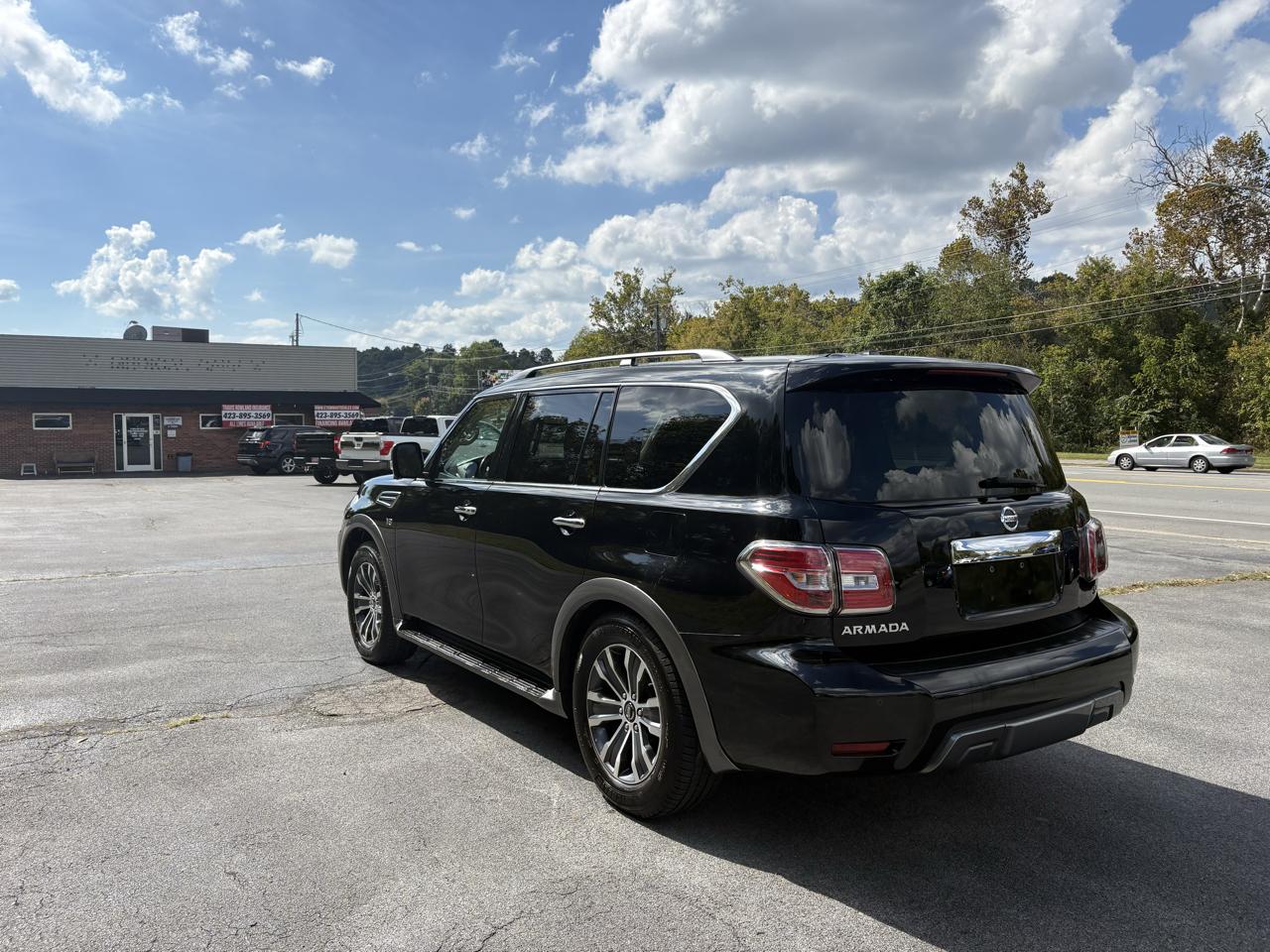 Nissan Armada SV AWD 2019