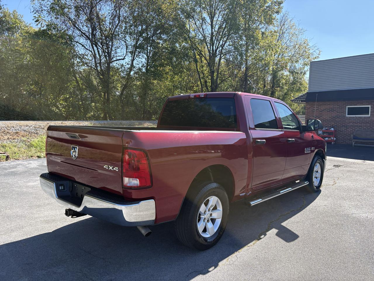 RAM 1500 Tradesman Crew Cab SWB 4WD 2014