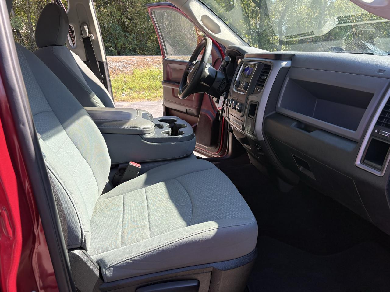 RAM 1500 Tradesman Crew Cab SWB 4WD 2014