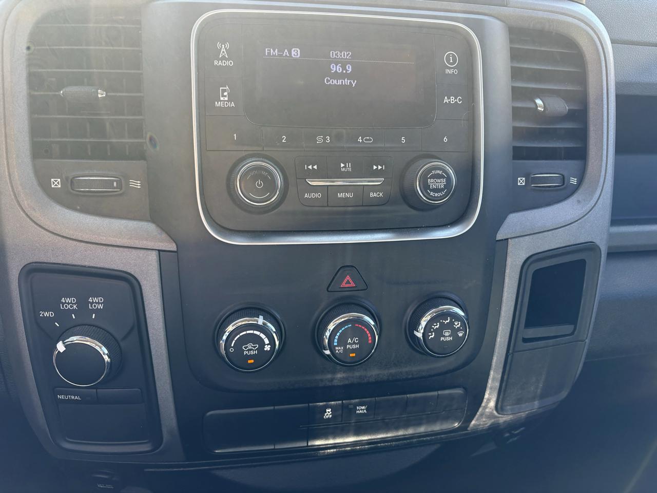 RAM 1500 Tradesman Crew Cab SWB 4WD 2014