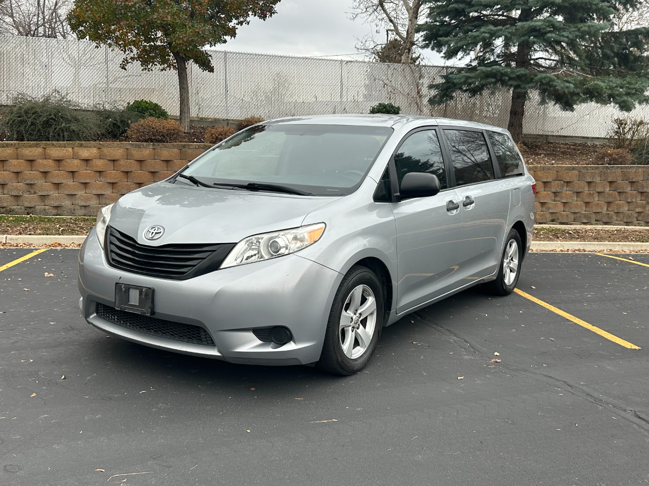 2015 Toyota Sienna L Minivan 4D