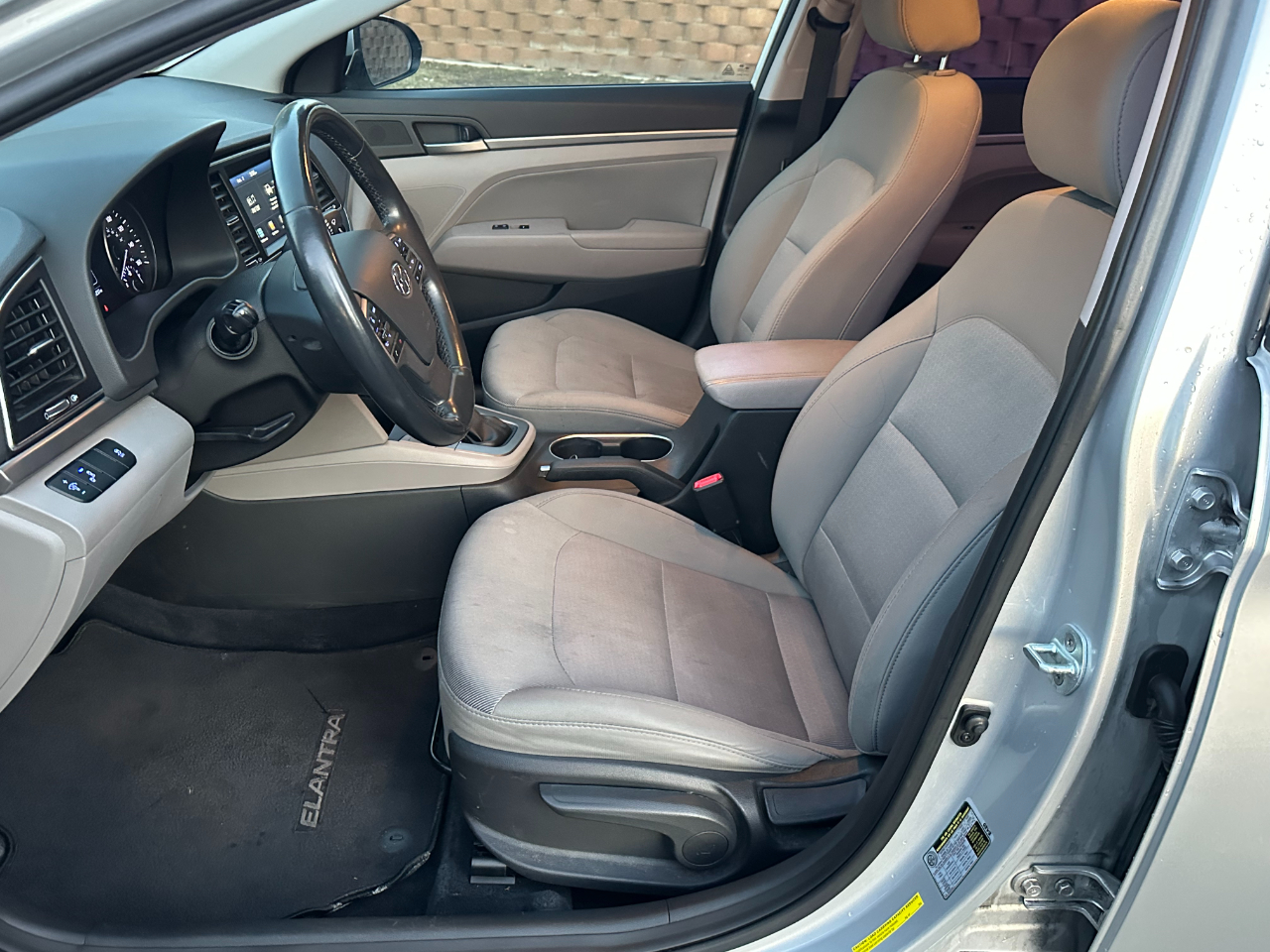 Hyundai Elantra  2017