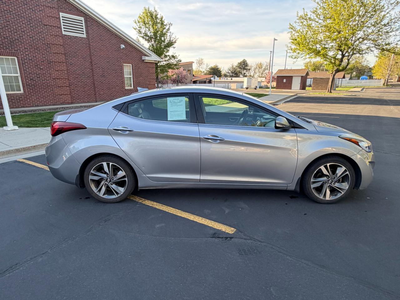 Hyundai Elantra  2015