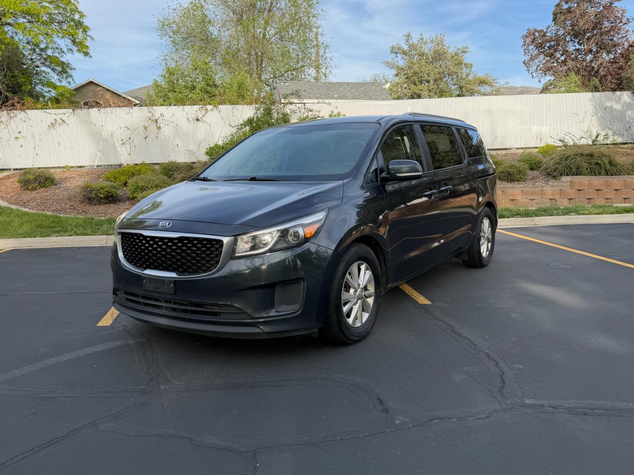 2016 Kia Sedona LX Minivan 4D